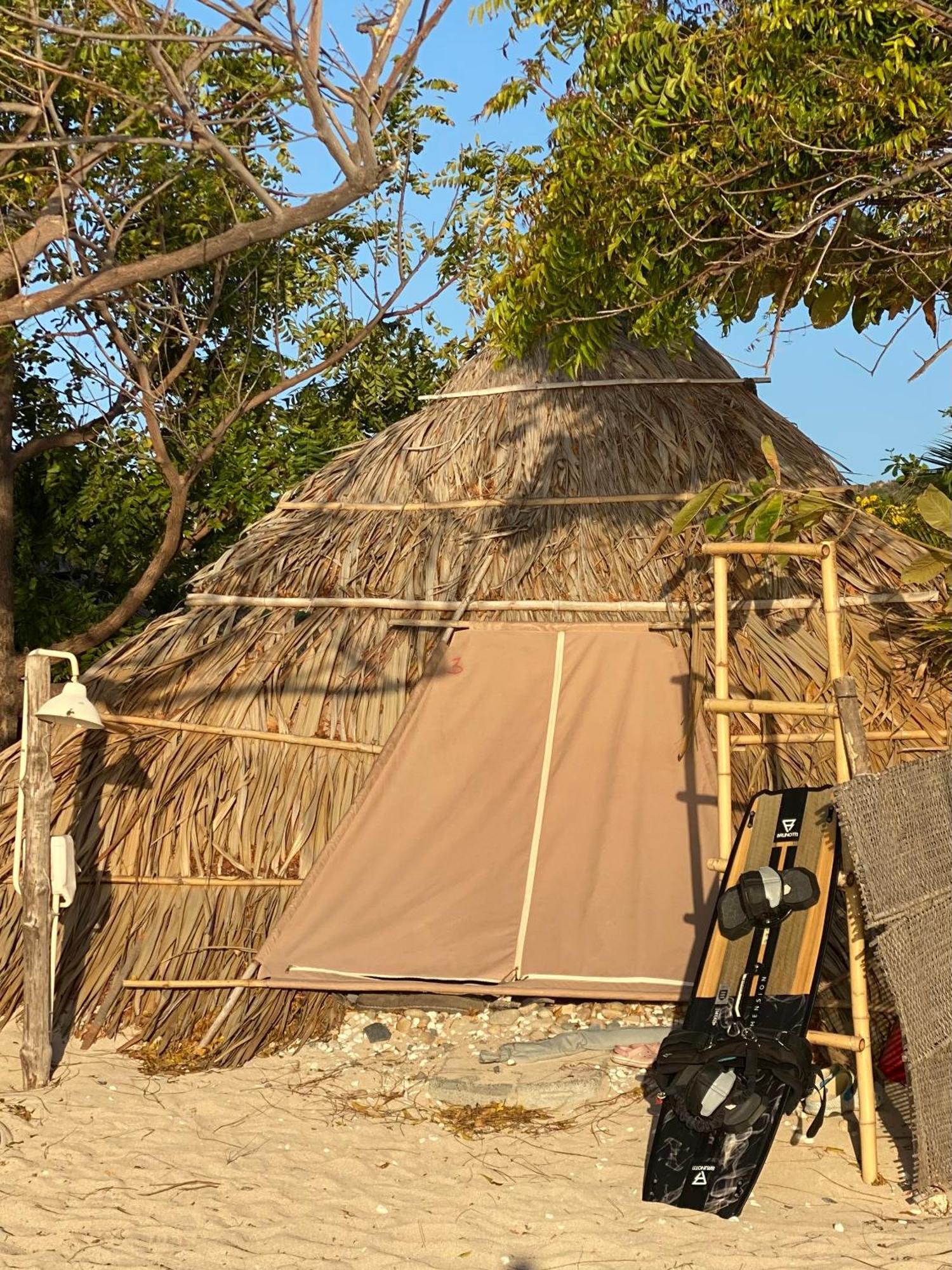 Vietnam Surf Camp Hotel Ap My Hai Exterior photo